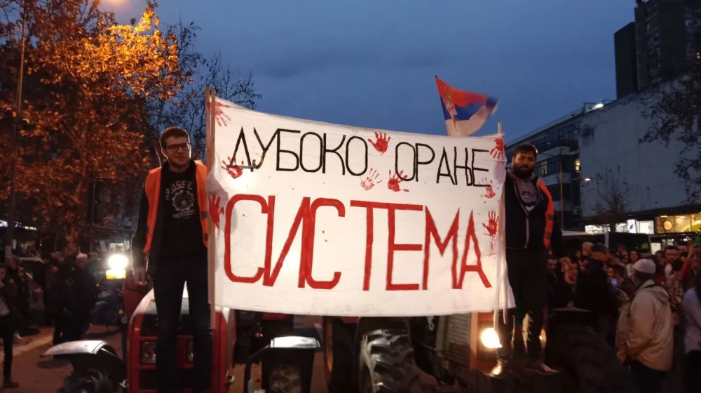 В Сербии продолжаются массовые протесты. Граждане требуют отставки Вучича и отстранения от власти правящей партии