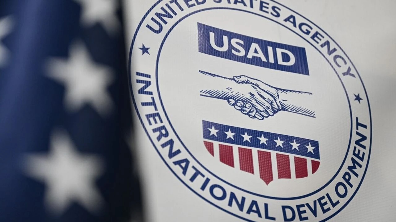 Маск закрыл аккаунт USAID в Twitter, обвинив агентство в финансировании создания биологического оружия и назвав «преступной организацией»