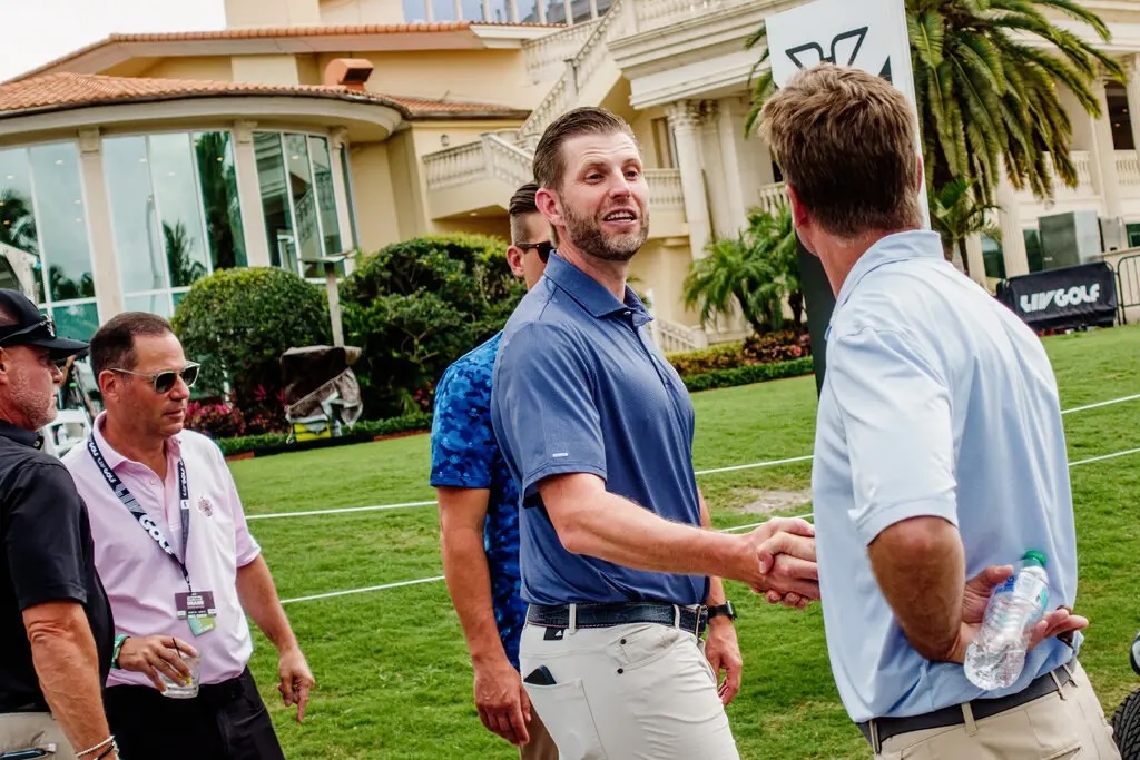 Сын Дональда Трампа Эрик на гольф-турнире в Trump Doral. Фото: Scott McIntyre / The New York Times