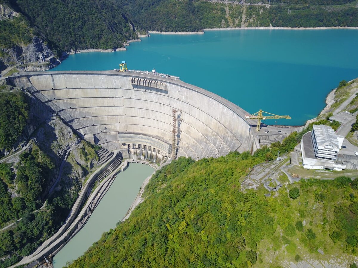 Ингурская ГЭС 