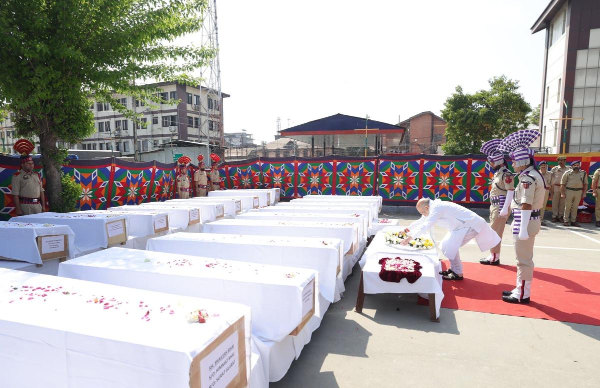 Похороны убитых в Пахалгаме туристов. Фото: The Hindu