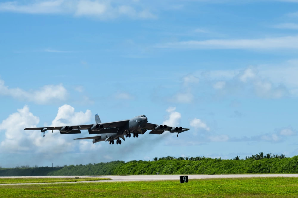 B-52 на базе Диего-Гарсия, март 2024 года. Фото: Master Sgt. Staci Kasischke