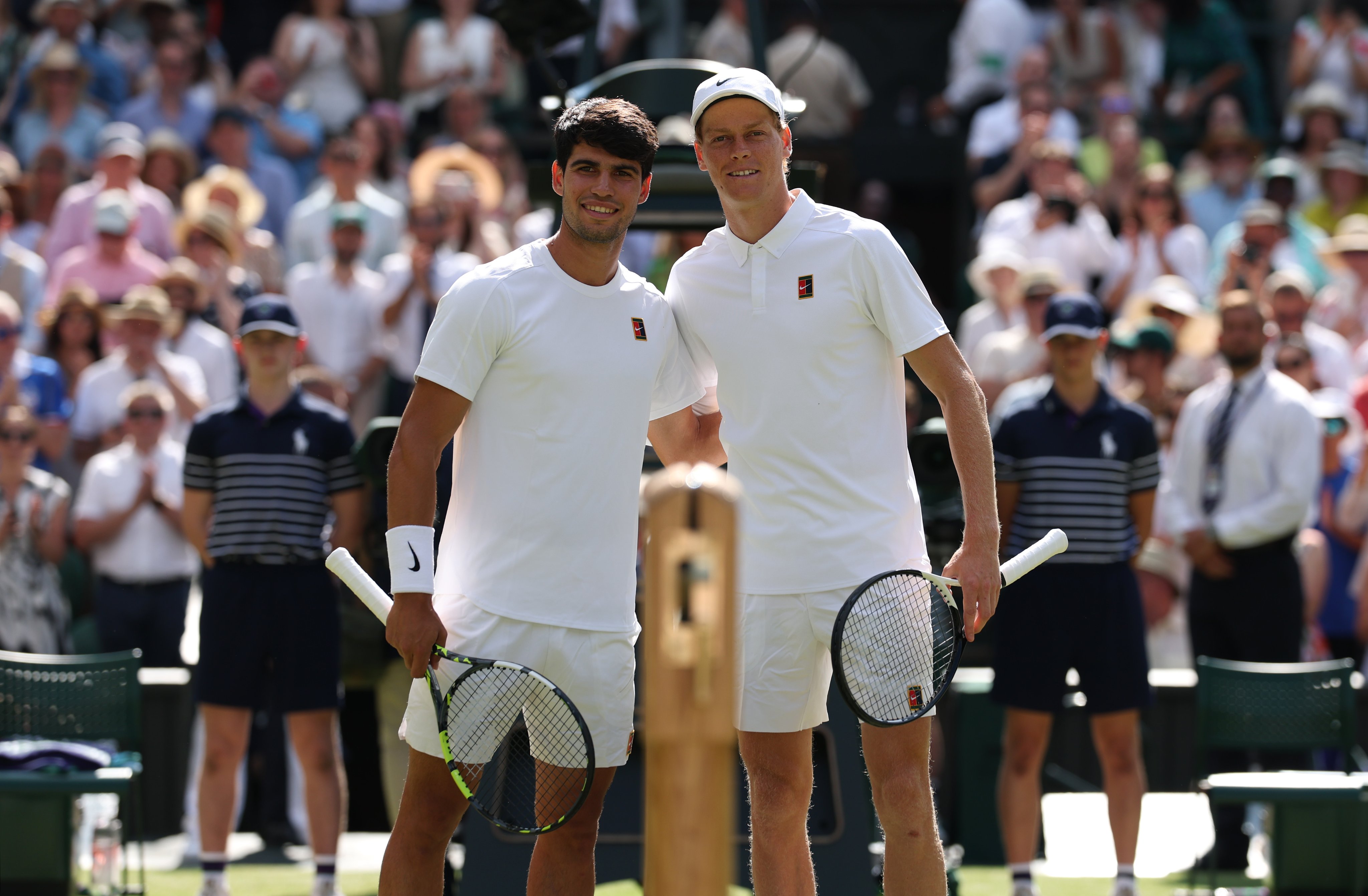 Фото: Карлос Алькарас (слева) и Янник Синнер (справа) / ATP Tour