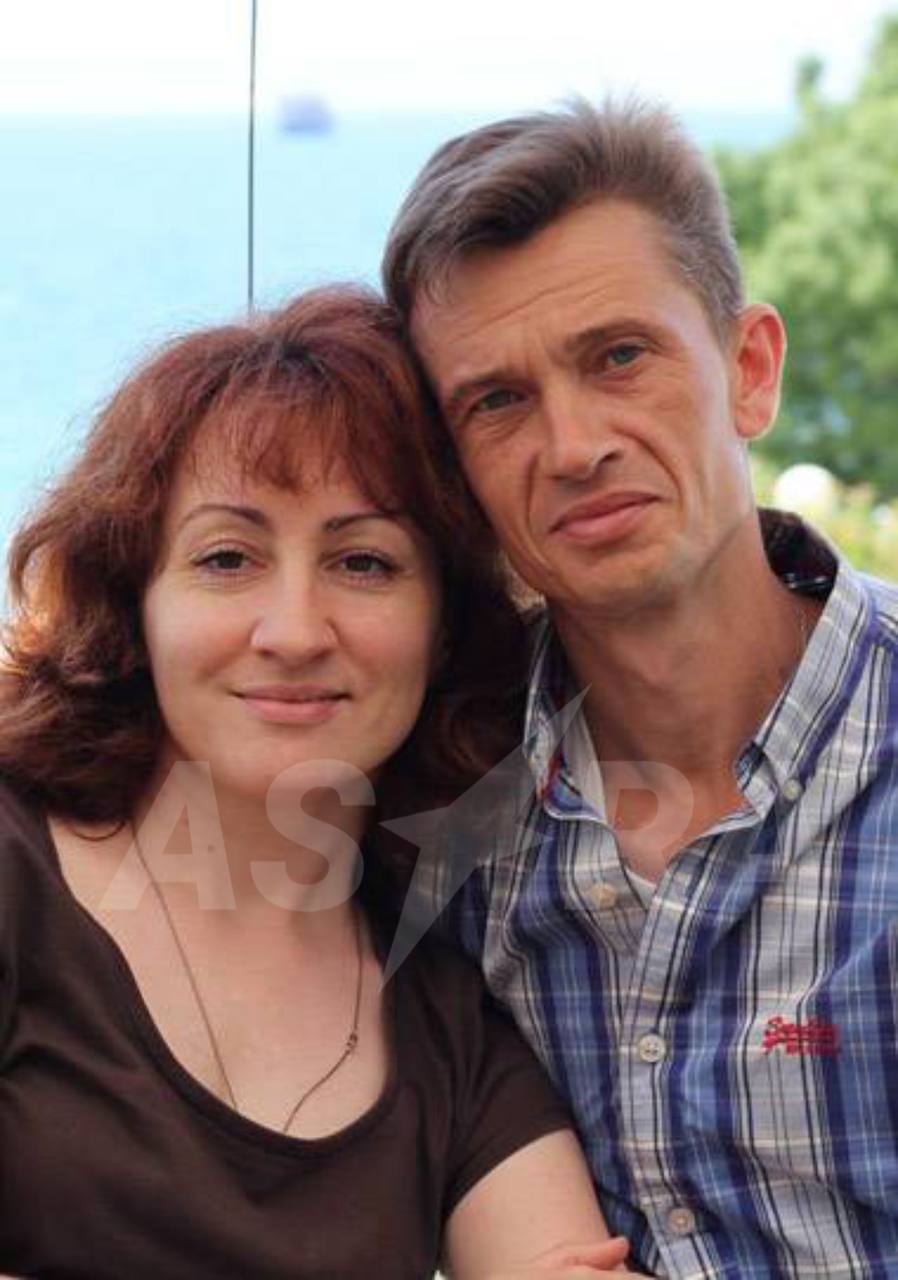 Фото: Оксана Кобелева вместе с мужем / Astra