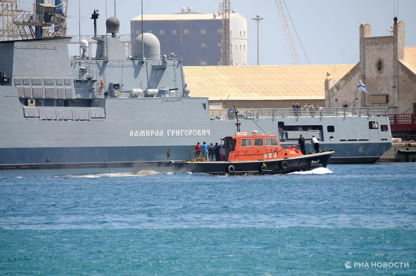 Фото: российский корабль «Адмирал Григорович» в Порт-Судане / РИА «Новости» 