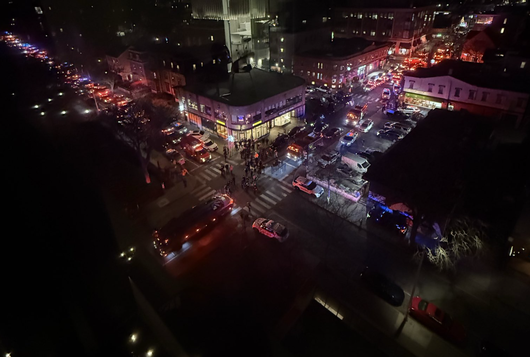 Вид на университет из библиотеки напротив. Фото: Twitter (X)