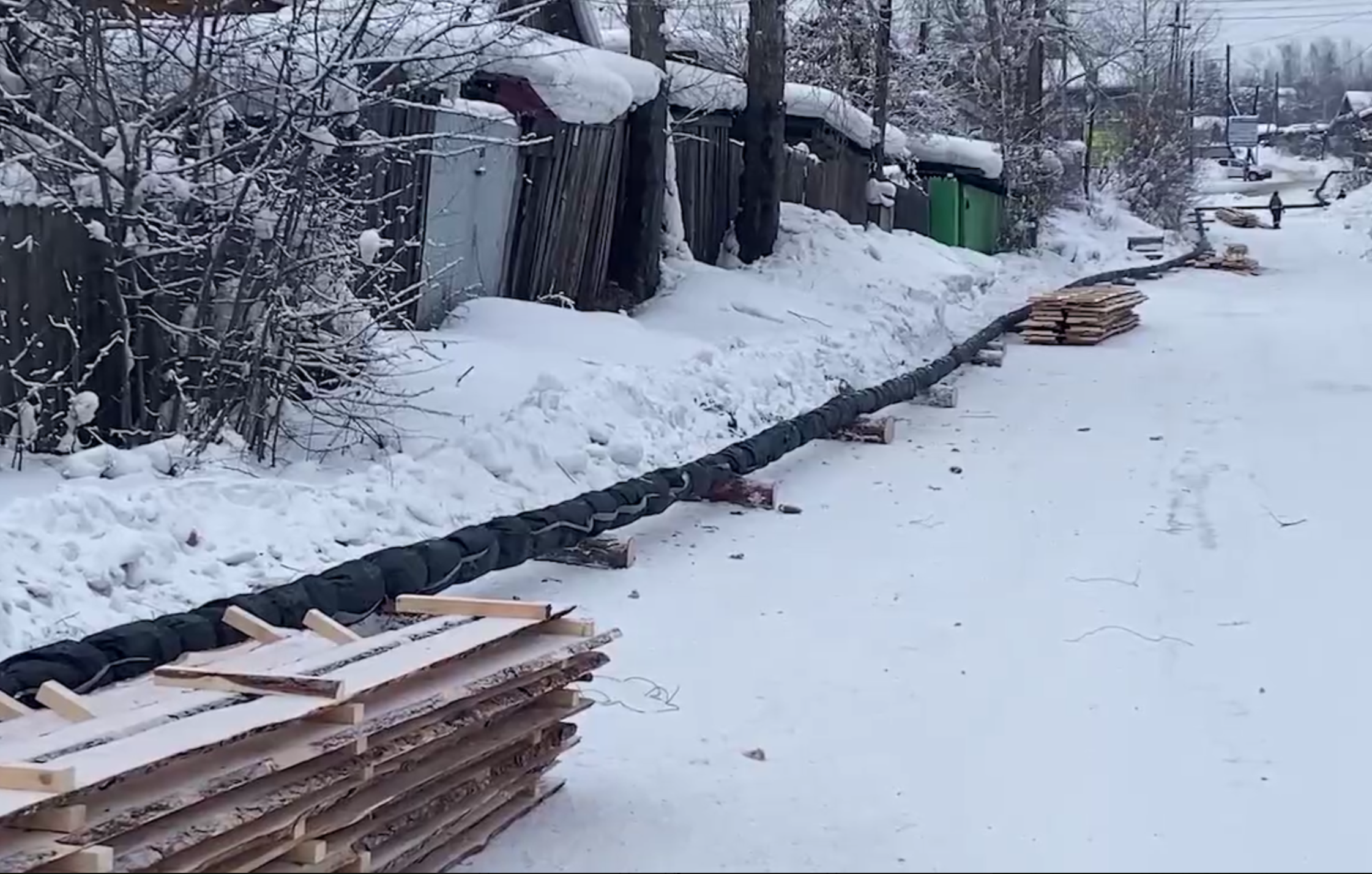 Скриншот видео из Telegram-канала губернатора Игоря Кобзева