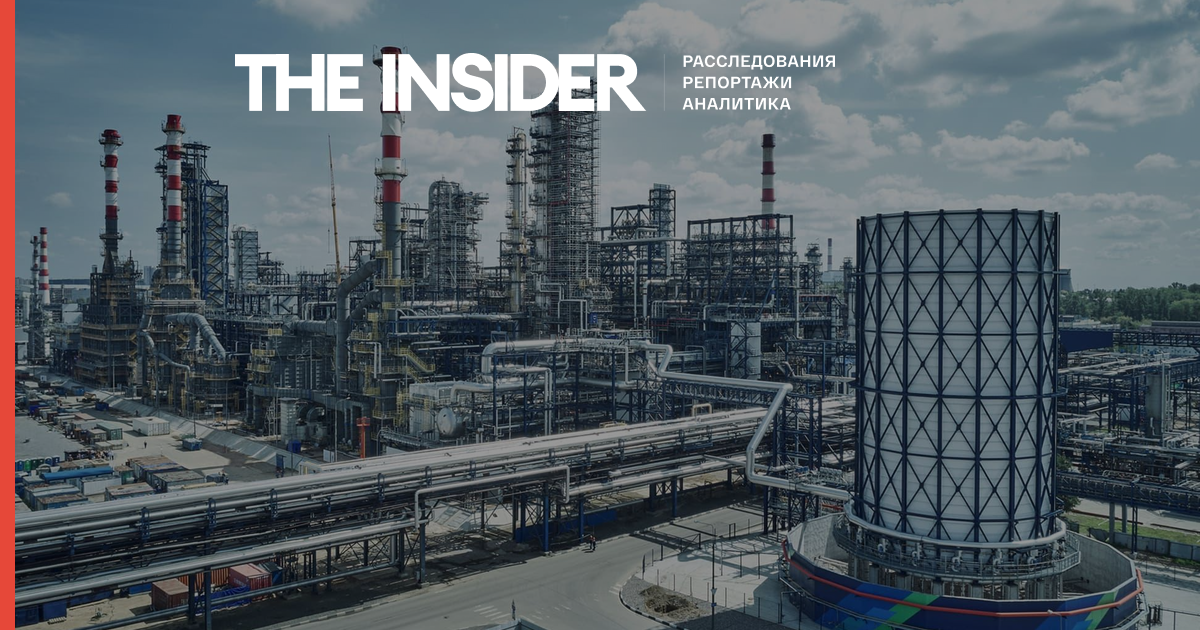 Russia Permits Refineries to Produce Lower-Quality Fuel Amid Shortages