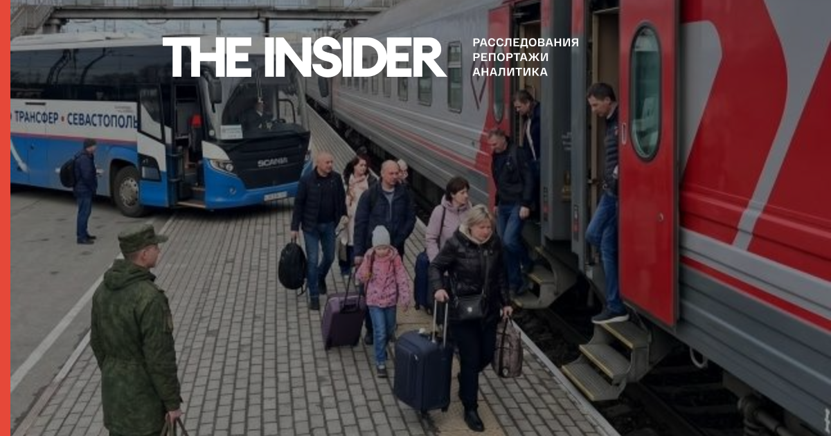 In Crimea, passenger transport to trains began to be canceled due to fuel shortage, forcing them to travel 200 km by taxi